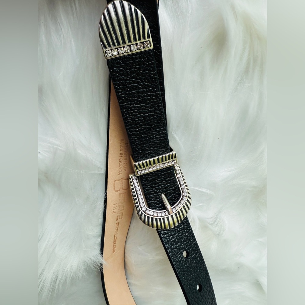 🇨🇦 Brave Leather Collection - Black With Crystal details - Picture 6 of 7